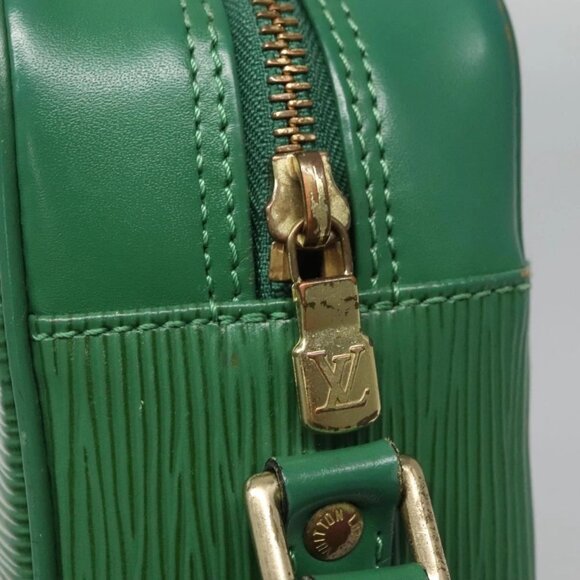 LOUIS VUITTON Epi Trocadero 27 Shoulder Bag Green LV Auth - Picture 12 of 16
